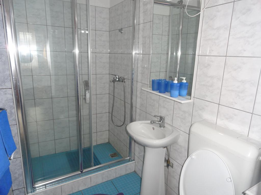 Hotel Pensiunea Mikelis International Curtea de Argeş Zewnętrze zdjęcie